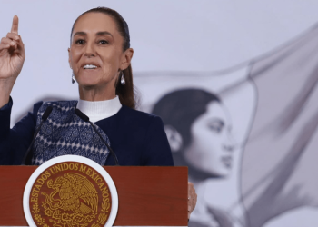 México mantiene suministro de petróleo a Cuba; Sheinbaum niega suspensión y presión de EU