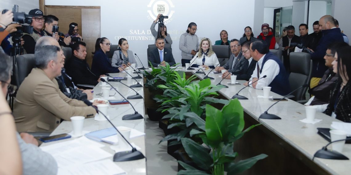 Analiza Congreso de Sonora iniciativa en materia de protección a la autonomía sindical