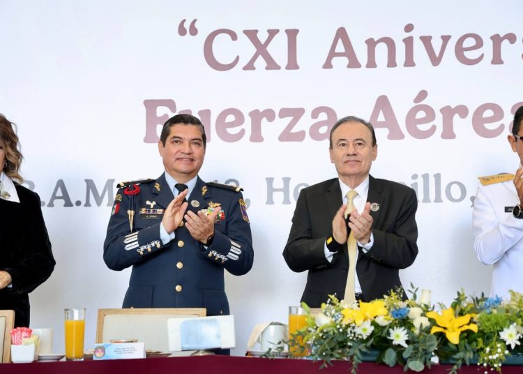 Encabeza Gobernador Durazo conmemoración del 111 aniversario de la Fuerza Aérea Mexicana