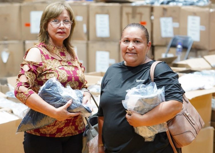 Gobierno de Sonora entregará uniformes escolares 2026–2027 en las escuelas: SEC