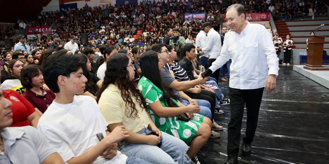Amplía Gobernador Durazo convocatoria de Becas Sonora de Oportunidades para universidades públicas