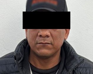 Captura Policía Estatal a hombre con arma blanca fuera de banco en Hermosillo