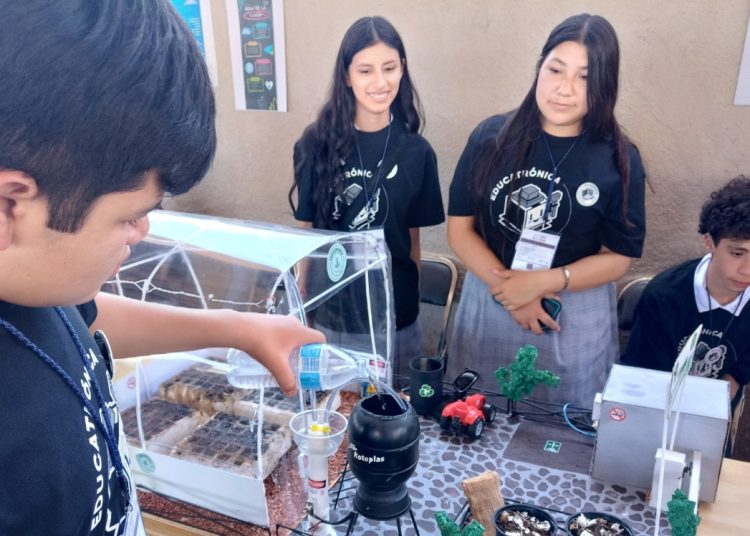 Invita Gobierno de Sonora a participar en la Quinta Competencia Estatal de Robótica: SEC