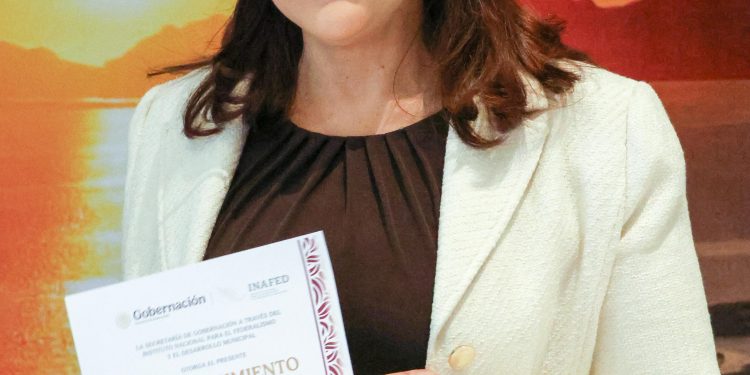 Recibe Ayuntamiento de Guaymas reconocimiento de la Guía Consultiva de Desempeño Municipal