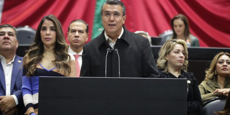 Ramón Flores respalda en tribuna la reducción de la jornada laboral a 40 horas