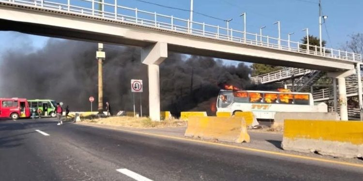 Se extienden narcobloqueos a Michoacán y Guanajuato