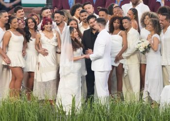 Sí, hubo una boda real durante el espectáculo de medio tiempo del Super Bowl de Bad Bunny