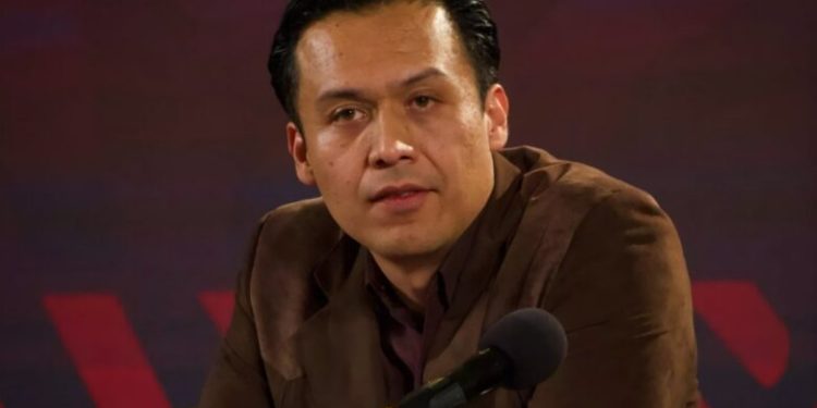 Marx Arriaga dice que no dejará su cargo en la SEP