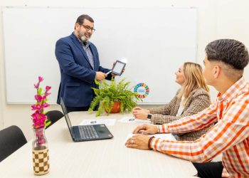 Impulsa Gobierno de Sonora formación científica con convocatoria de posgrados 2026: UES