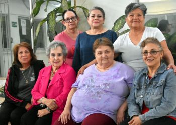 Doña Lolita, una jubilada de Isssteson muy amiguera