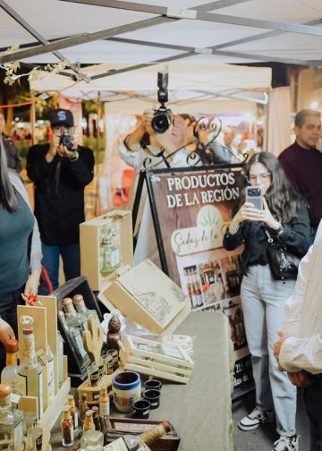 Impulsa Toño Astiazarán tradición sonorense Expo Bacanora en Víactiva