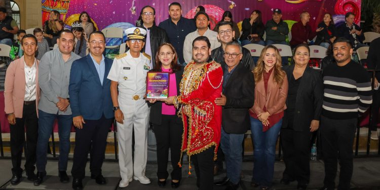 Finaliza desfile de carros alegóricos y comparsas del Carnaval Guaymas 2026 “El pueblo está de fiesta”