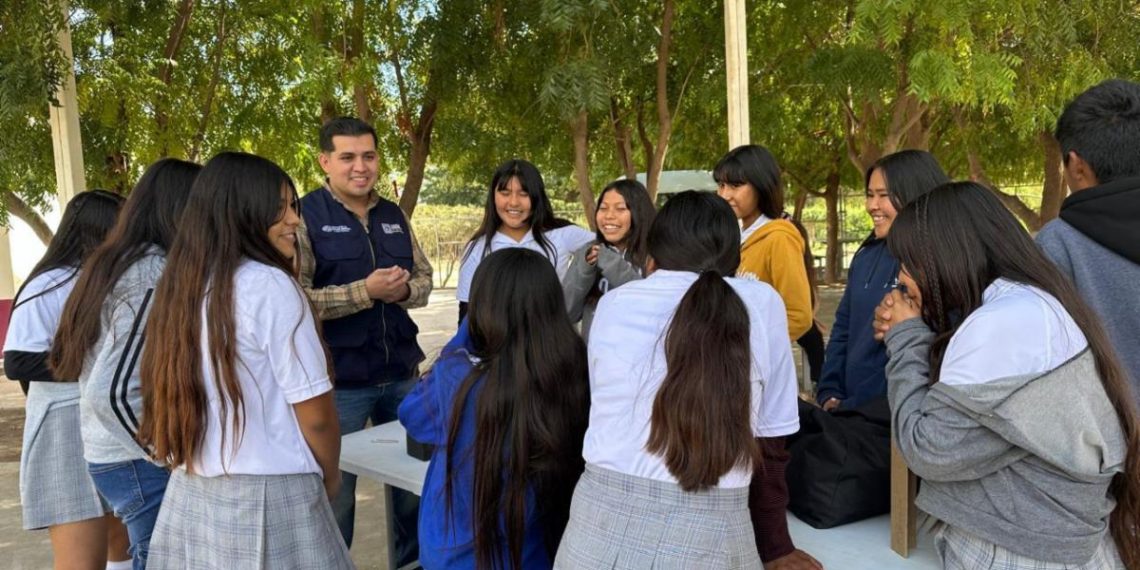 Gobierno de Sonora lleva jornadas de prevención de la violencia a estudiantes de Vícam