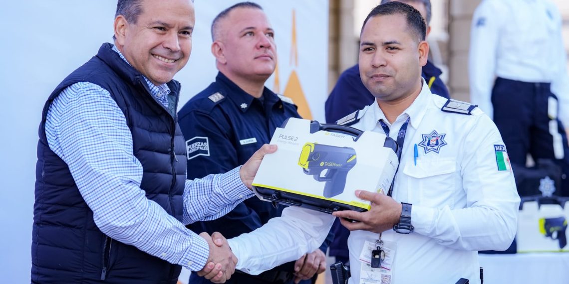 Refuerza Toño Astiazarán a policías municipales con más equipamiento para seguir blindando a Hermosillo