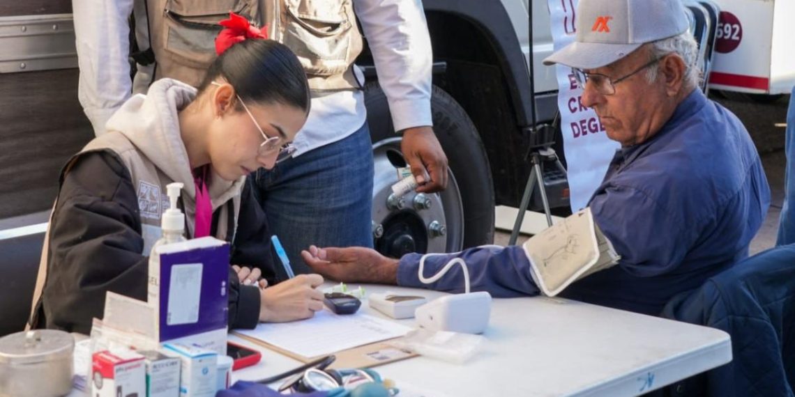 Acerca Secretaría de Salud servicios gratuitos con Clínicas Móviles en cuatro municipios esta semana