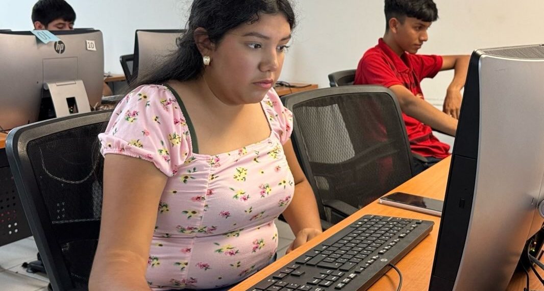 Impulsa Gobierno de Sonora Programa de Inglés Especializado para la Industria de Semiconductores: UTS