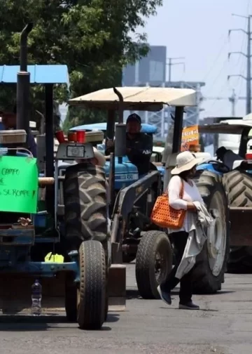 Amagan campesinos con bloqueos durante Mundial