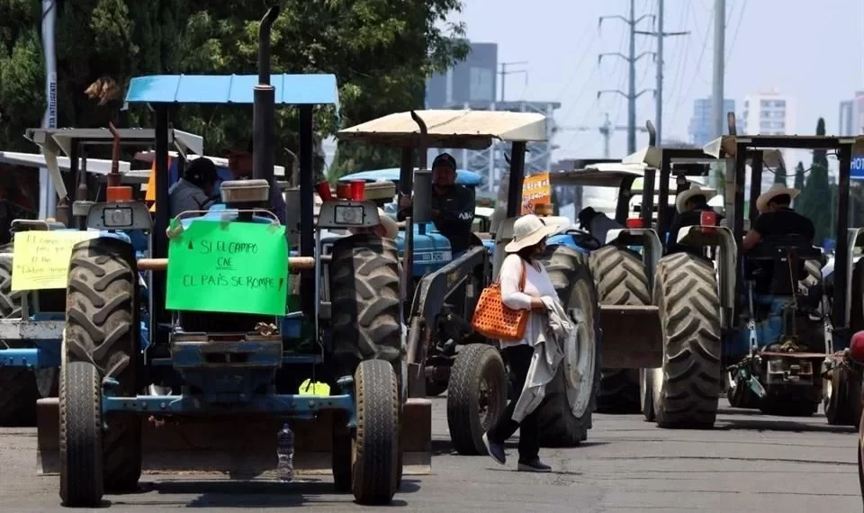 Amagan campesinos con bloqueos durante Mundial