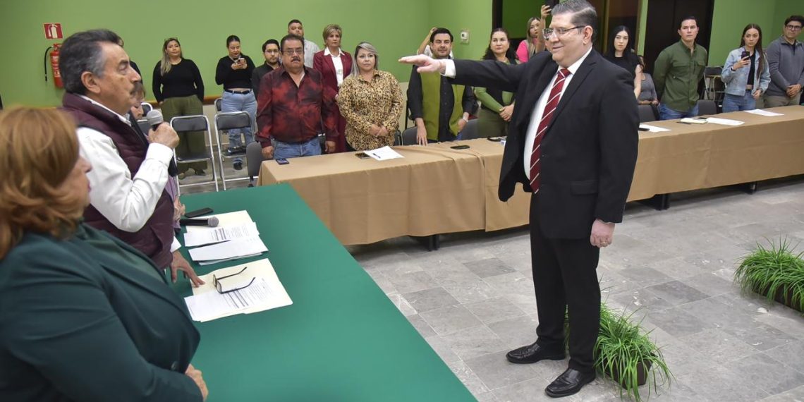 Realiza Javier Lamarque cambios en su gabinete municipal