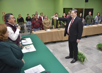 Realiza Javier Lamarque cambios en su gabinete municipal