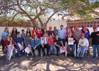 Ramón Flores fortalece comunidad y juventud en jornada de trabajo en Guaymas