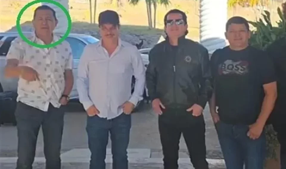 Se deslinda PVEM de ex candidato que cantó corrido al Mencho