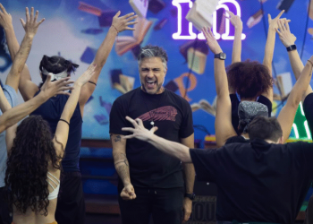 Jaime Camil revela que a su hija “le encanta” cantar, actuar y podría seguir su carrera artística