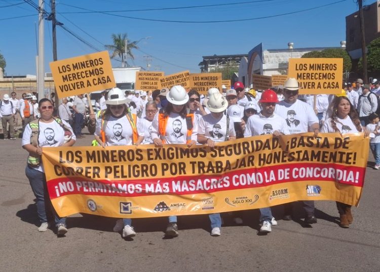 Marchan mineros y geólogos para exigir seguridad a las autoridades