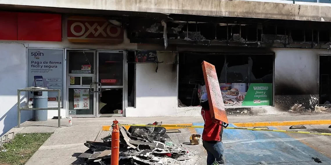 Oxxo cerró 6 mil tiendas en todo el país por violencia tras muerte de El Mencho