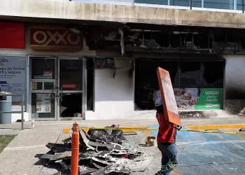 Oxxo cerró 6 mil tiendas en todo el país por violencia tras muerte de El Mencho