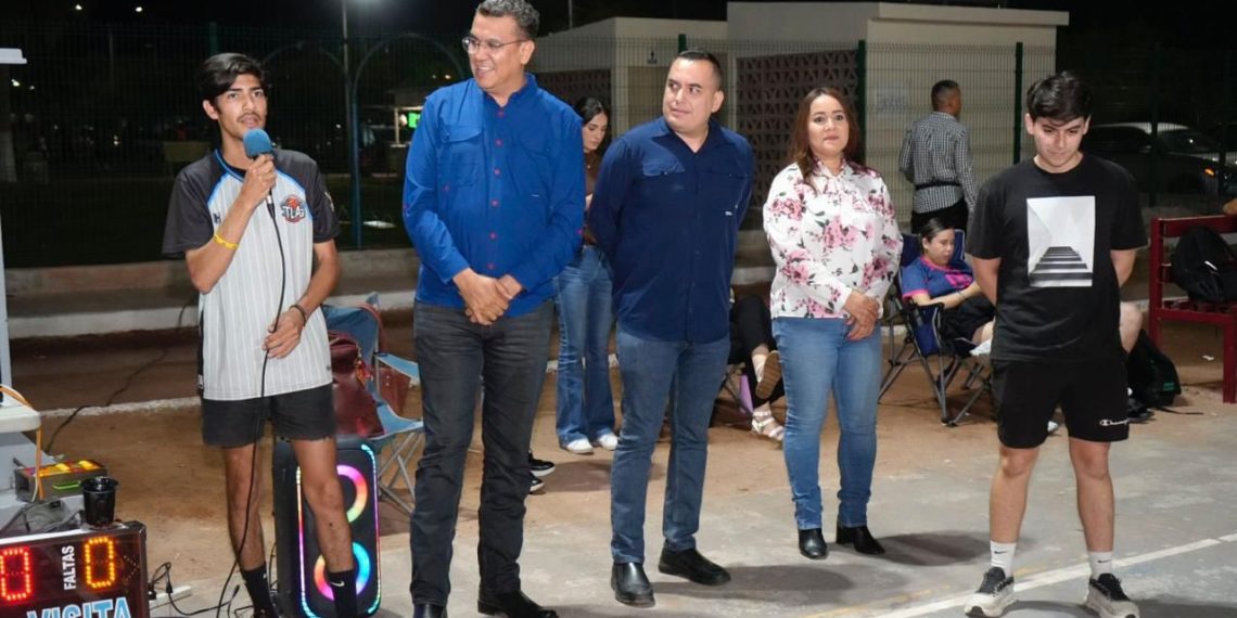 Ramón Flores asiste como invitado especial al All-Star Game de la Liga Municipal TLAG en Guaymas