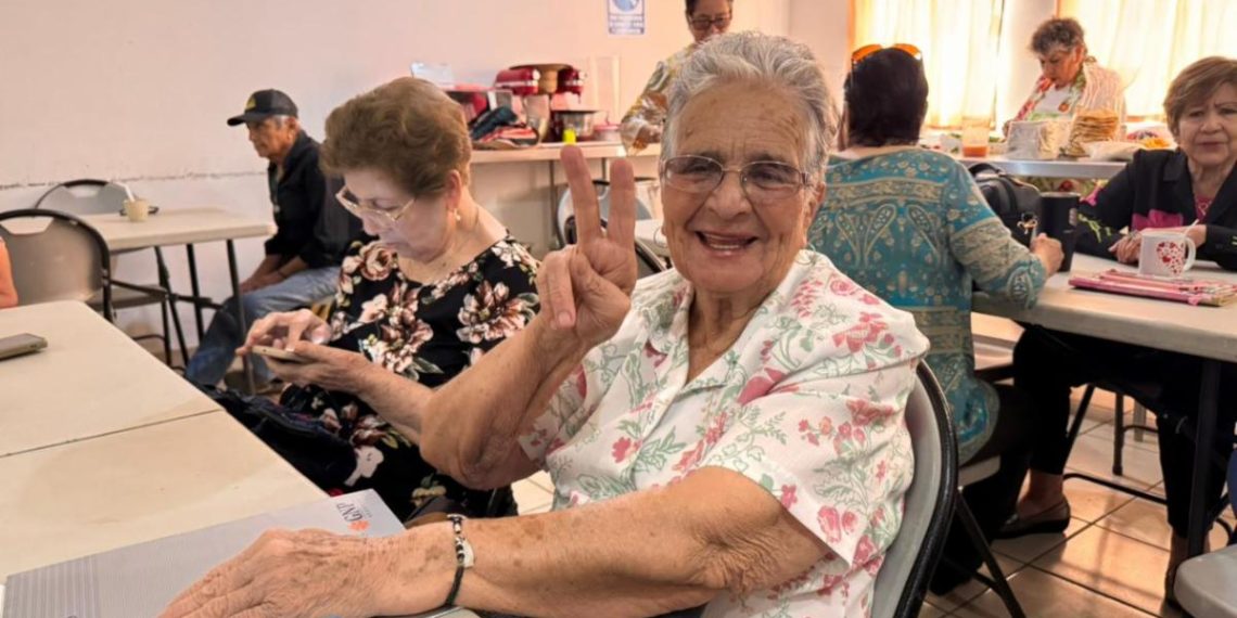 Gobierno de Sonora festeja a personas adultas mayores en CEDAM Hermosillo