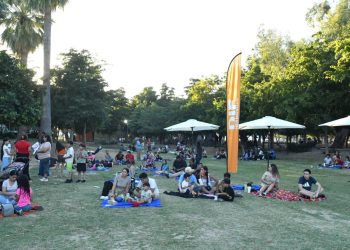 Disfrutan “Picnic de la Familia” en el Parque Madero