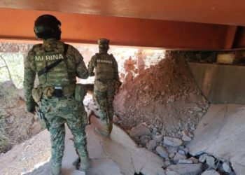 Aseguran 8 cargas de dinamita en puente de Puerto Vallarta