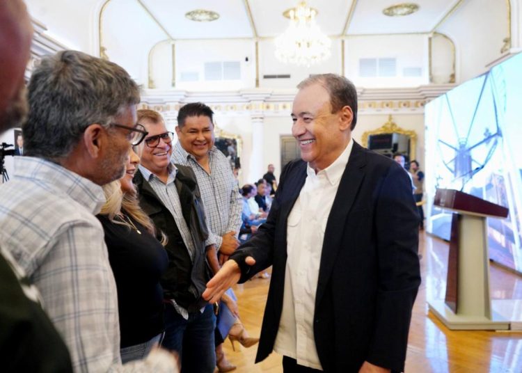 Durazo apuesta por la cultura: La Sauceda se fortalece con librería del FCE