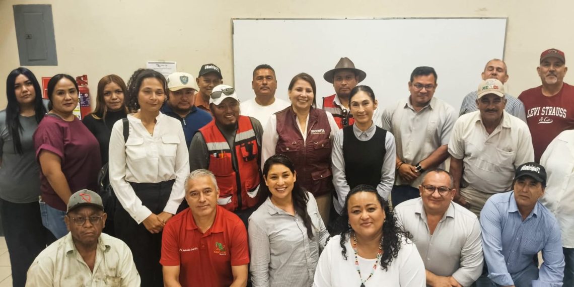 Encabeza Vicky Espinoza asamblea informativa para impulsar universidad en el Poblado Miguel Alemán