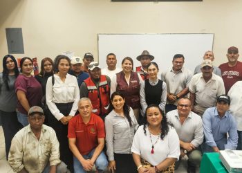 Encabeza Vicky Espinoza asamblea informativa para impulsar universidad en el Poblado Miguel Alemán