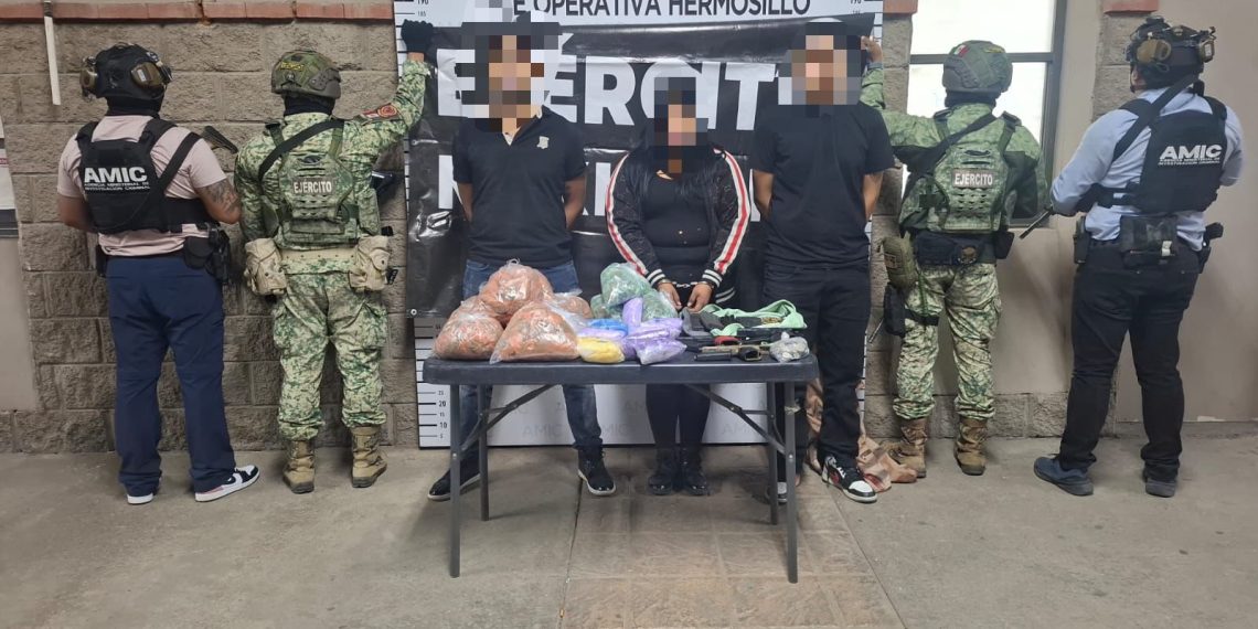 Ejército Mexicano asegura droga, armas y detienen a tres personas en Hermosillo