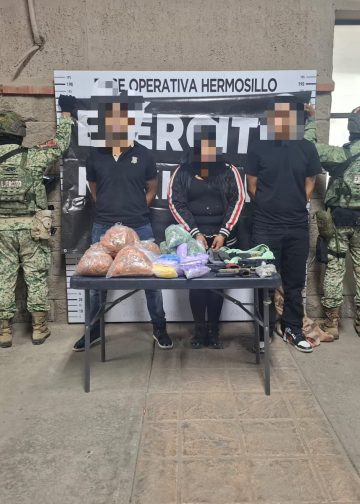 Ejército Mexicano asegura droga, armas y detienen a tres personas en Hermosillo