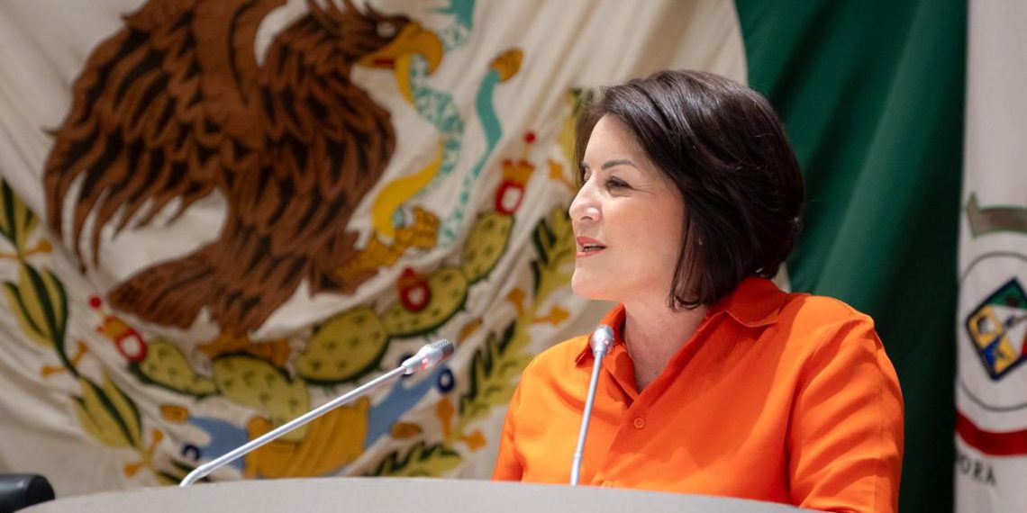 Presenta Gabriela Félix iniciativa para eliminar trámites burocráticos en Sonora