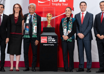 Sheinbaum presenta la Copa del Mundo a 100 días del Mundial 2026