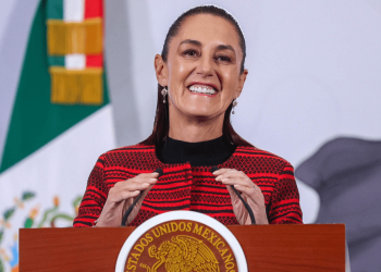 Claudia Sheinbaum confirma caso en Palacio Nacional: mujer no era IA y sí se asoleó