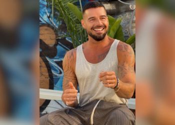 Ricky Martin desata euforia con su regreso a los escenarios