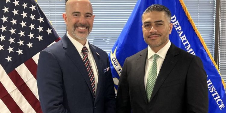 Harfuch se reúne en Washington D.C. con director de la DEA