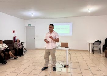 Imparte Gobierno de Sonora pláticas informativas a personas adultas mayores en Hermosillo