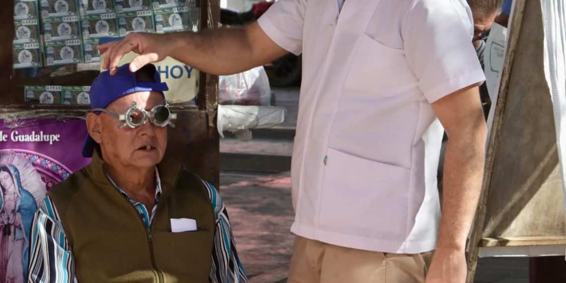 Recibe Toño Astiazarán reconocimiento de Ciudades Capitales por programas de salud pública a favor de las familias