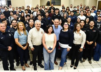 Celebra Toño Astiazarán participación de jóvenes del ITH en desarrollo de drones de vigilancia y semáforos inteligentes para Hermosillo