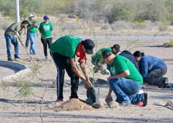 Realiza Ayuntamiento de Hermosillo y sociedad civil megaintervención en Ecoparque