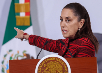 México evalúa envío de petróleo a Cuba; mantendrá apoyo humanitario