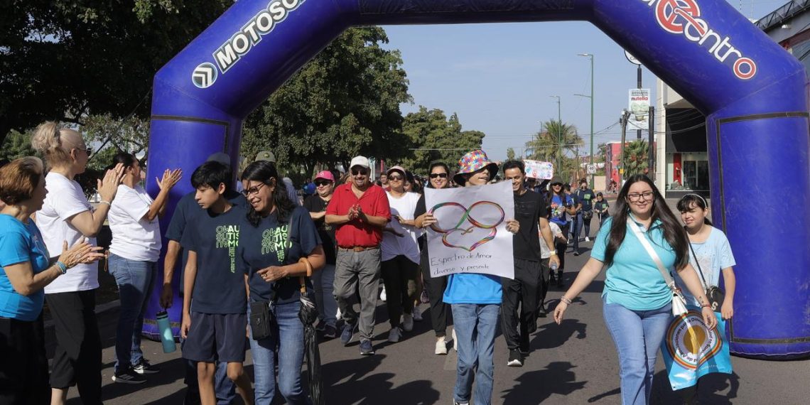 Se realiza en Cajeme caminata conmemorativa por el autismo